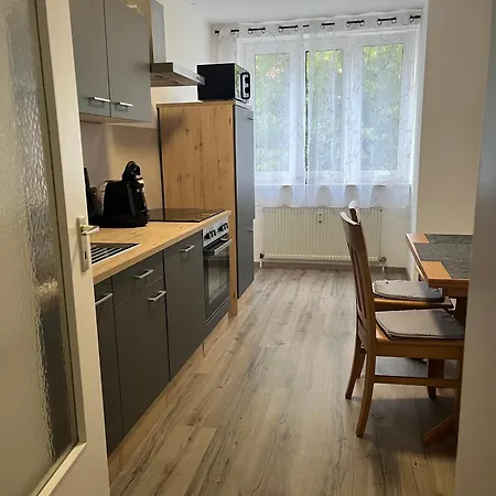 Hoelderlin * بايروث